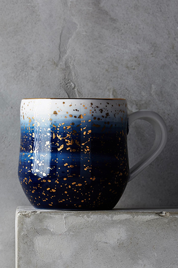 Trends 2018 Navy Blue and Gold Color Scheme
