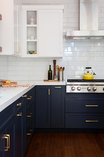 Trends 2018 Navy Blue and Gold Color Scheme