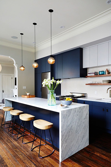 Trends 2018 Navy Blue and Gold Color Scheme