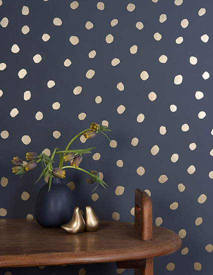 Trends 2018 Navy Blue and Gold Color Scheme